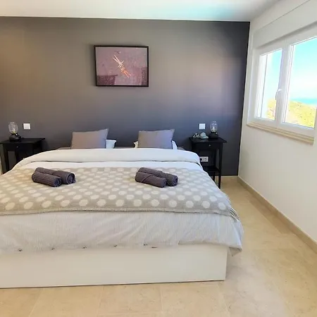 Nyaraló Modernes Haus Mit Spektakulaerem Meerblick Und Pool Vale Furado
