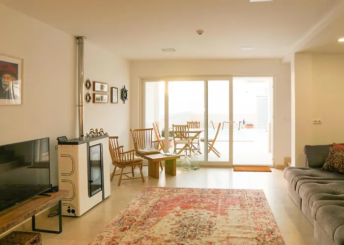 Modernes Haus Mit Spektakulaerem Meerblick Und Pool Сasa de vacaciones