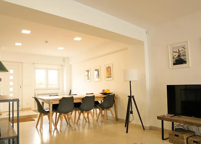 Modernes Haus Mit Spektakulaerem Meerblick Und Pool Casa de Férias